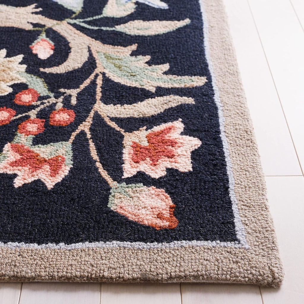 2'6"x6' Black Traditional Wool Runner Rug